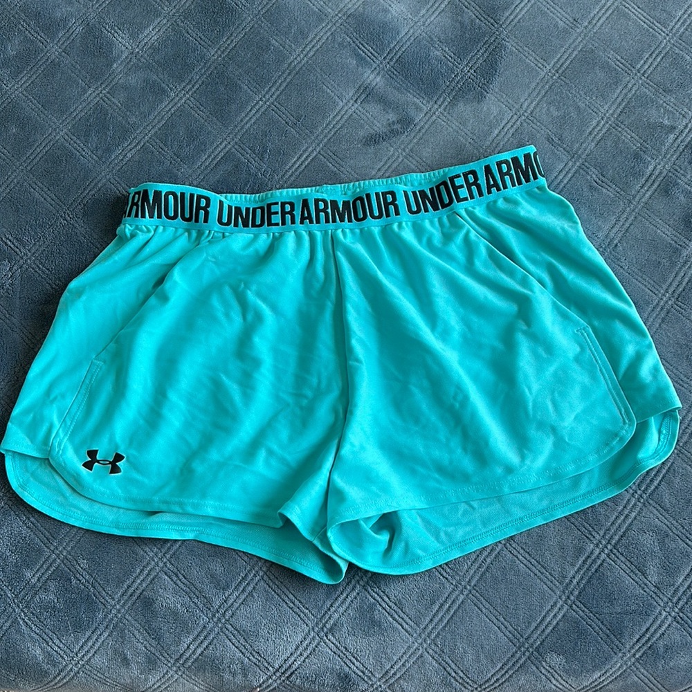 UNDER ARMOUR SHORTS